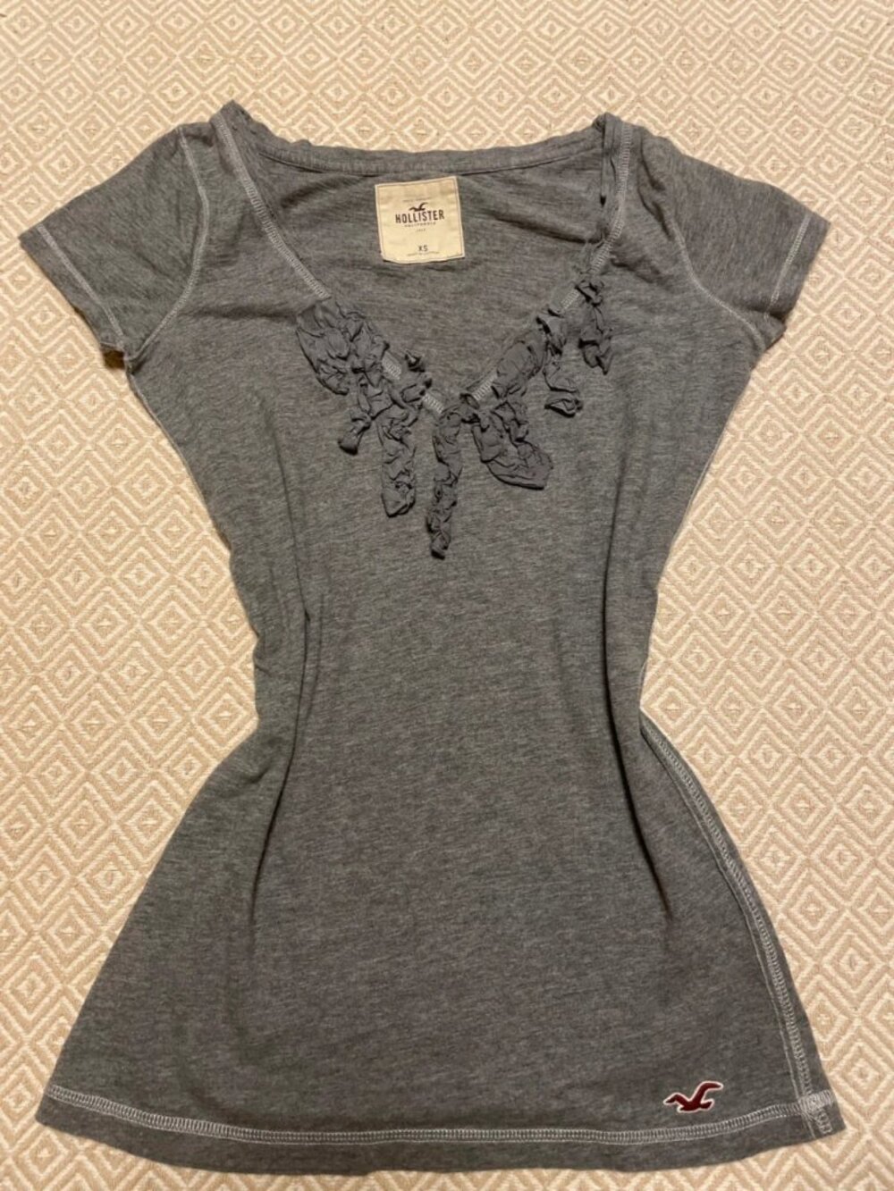 Women's Gray Y2K-Style Slim-Fit T-Shirt with Lace Trim, Size XS